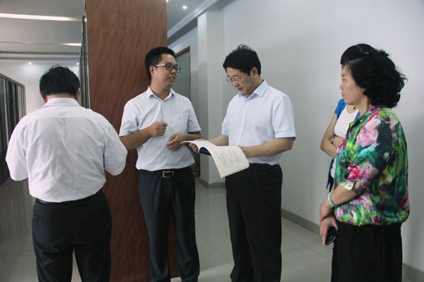 熱烈歡迎河南省科技廳馬世民廳長一行到信陽天意節(jié)能技術(shù)股份有限公司參觀考察指導(dǎo)工作